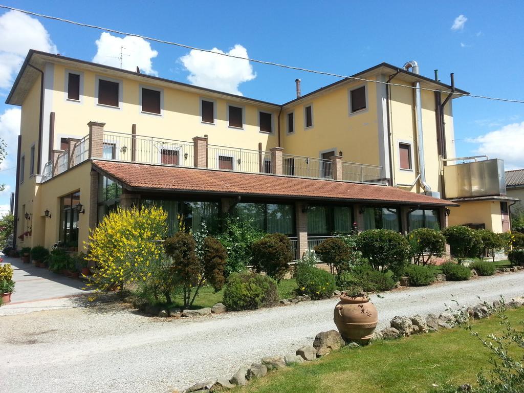 Hotel Tiziana Montepulciano Stazione Extérieur photo