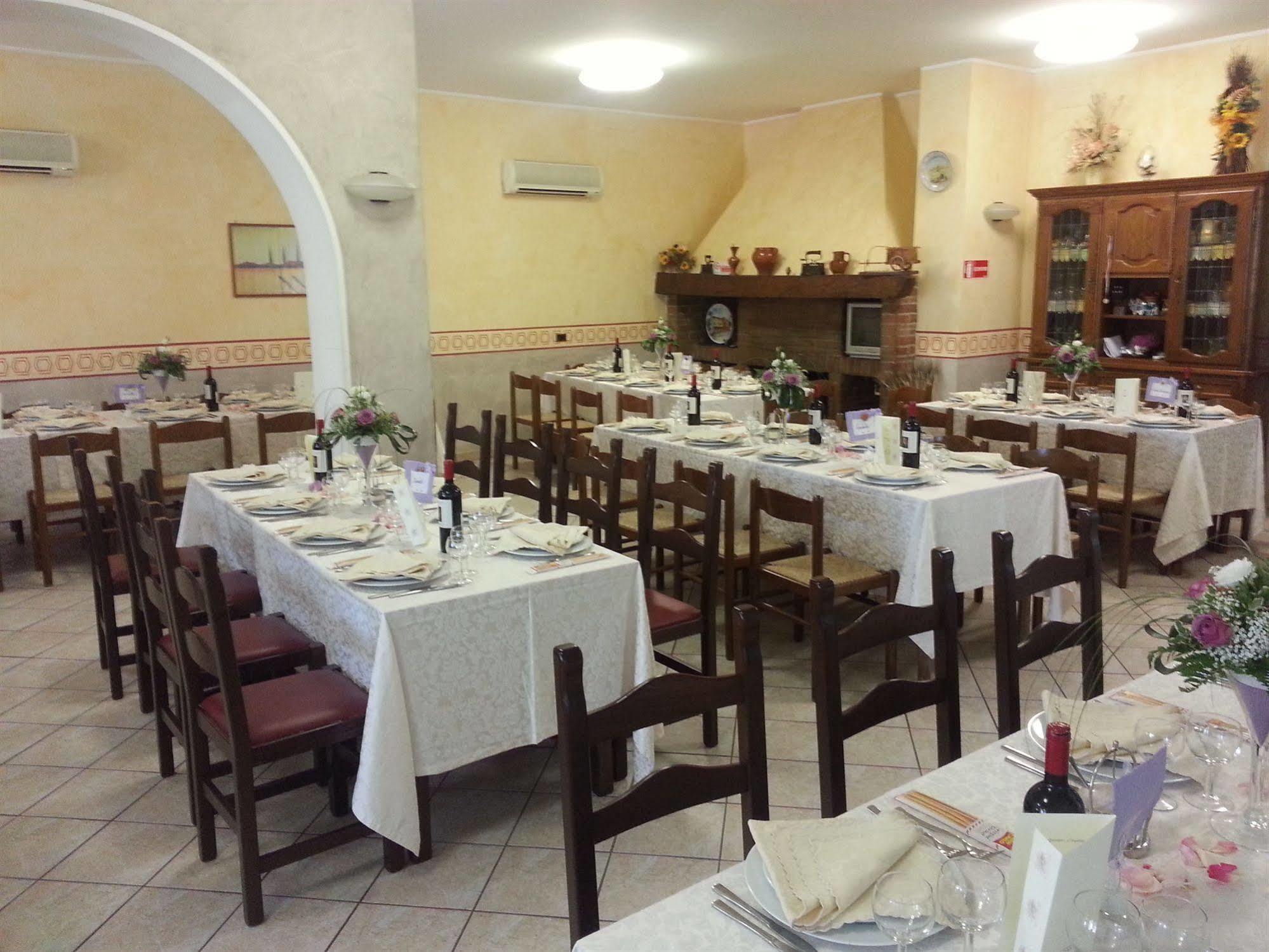 Hotel Tiziana Montepulciano Stazione Extérieur photo