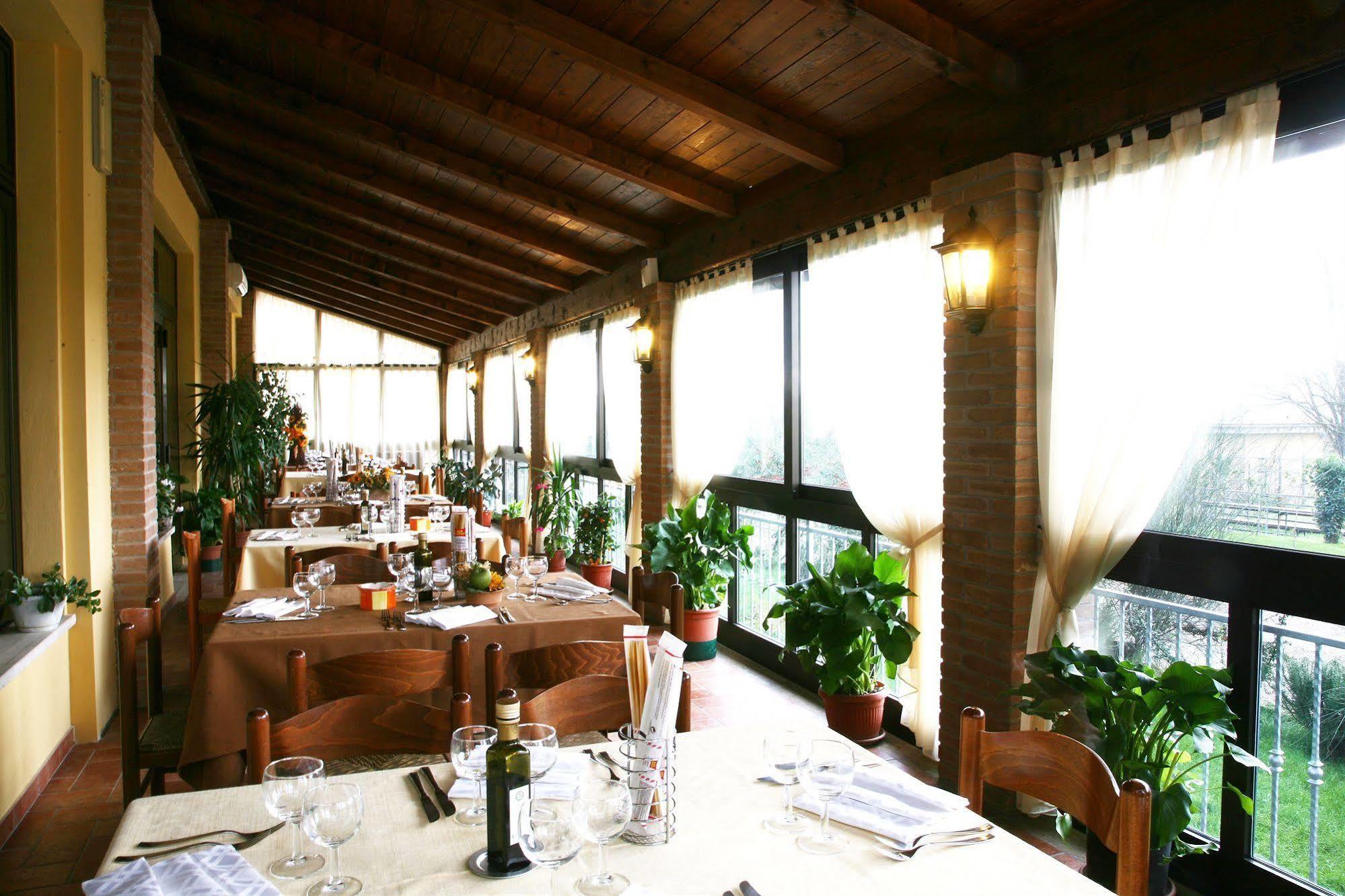 Hotel Tiziana Montepulciano Stazione Extérieur photo